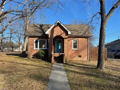 315 Aycock St, Thomasville, NC 27360