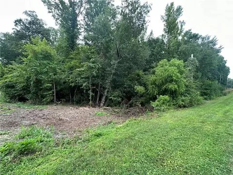 00 Hiatt Dr, Thomasville, NC 27360