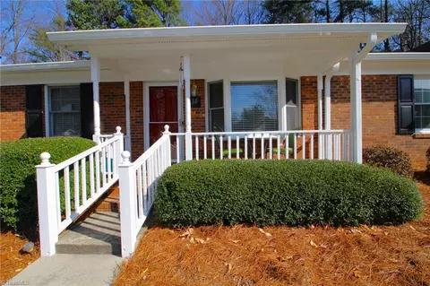 14 Brandy Dr, Greensboro, NC 27409