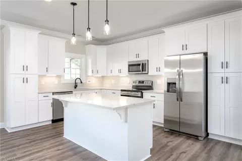 289 Marigold Ln, Lexington, NC 27292