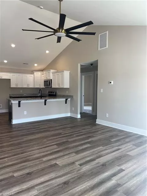 103 Pilot Dr, Thomasville, NC 27360 photo 6