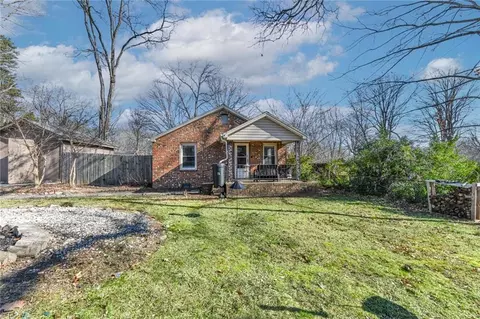 2916 Isaacs Pl, Greensboro, NC 27408