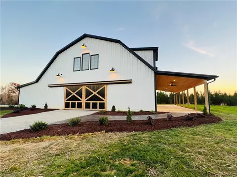 4871 Snyder Country Rd, Trinity, NC 27370