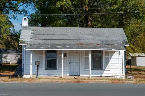 702 Larry Ave, Graham, NC 27253