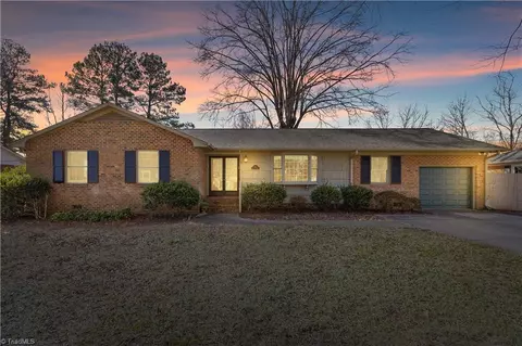 222 Woodhaven Dr, Lexington, NC 27295