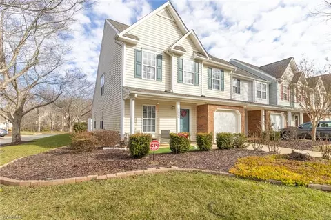 862 Creek Crossing Trl, Whitsett, NC 27377