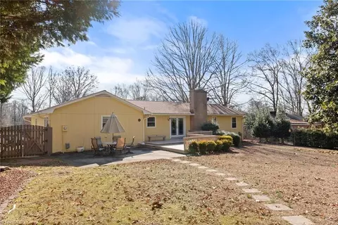 Exterior - 209 Stadium Dr, Eden, NC 27288 photo 5 of 6