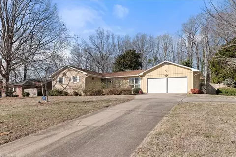 Exterior - 209 Stadium Dr, Eden, NC 27288 photo 3 of 6