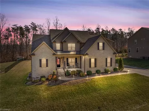 200 Celo Knob Trl, Kernersville, NC 27284