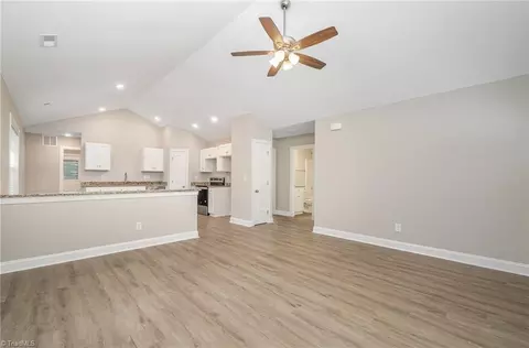 205 15th St E, Salisbury, NC 28144 photo 4