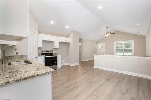 205 15th St E, Salisbury, NC 28144 photo 9
