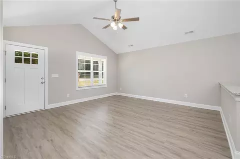 201 15th St E, Salisbury, NC 28144 photo 4