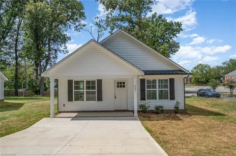 201 15th St E, Salisbury, NC 28144