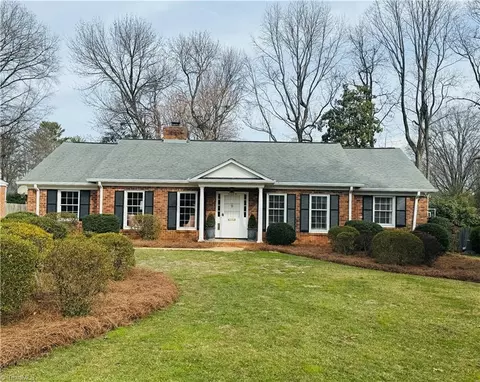 1206 Buckingham Rd, Greensboro, NC 27408