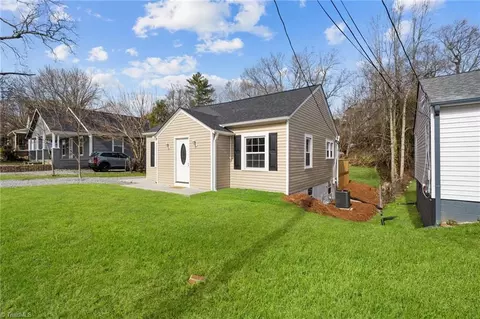1505 Green Dr E, High Point, NC 27260