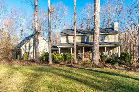 6323 Sable Ln, Greensboro, NC 27406