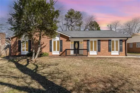 2728 Westchester Dr, Burlington, NC 27217