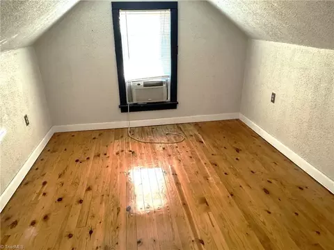 Entry Way - 969 Traphill Union Rd, Traphill, NC 28685 photo 4 of 4