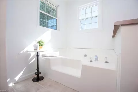 Bath - 236 Summit Rd, Purlear, NC 28665 photo 3 of 5