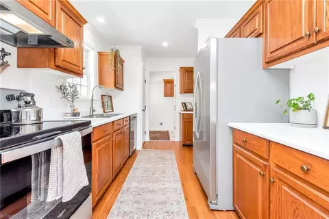 Kitchen - 236 Summit Rd, Purlear, NC 28665 photo 3 of 5