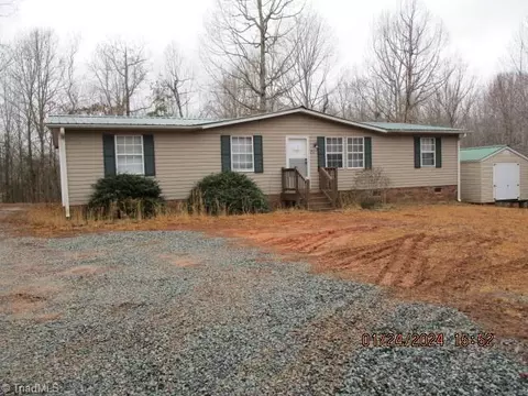 250 Kara Ln, Lexington, NC 27295