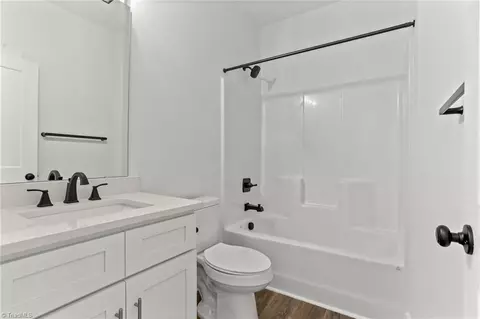 Bath - 124 Tranquility Ln, Harmony, NC 28634 photo 7 of 7