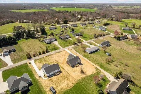 View/Area - 124 Tranquility Ln, Harmony, NC 28634 photo 2 of 3