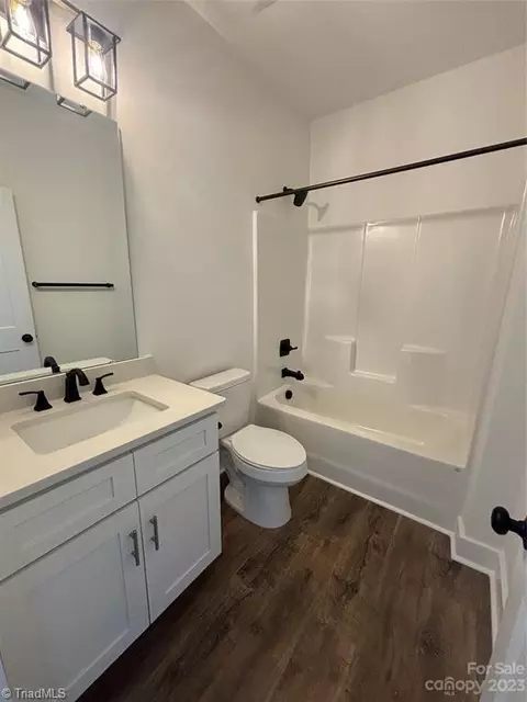 Bath - 124 Tranquility Ln, Harmony, NC 28634 photo 1 of 7