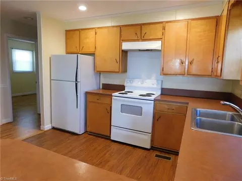 Kitchen - 112 Irwin St, Sparta, NC 28675 photo 4 of 4
