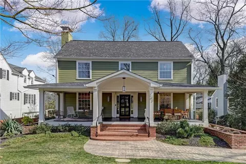 302 Ridgeway Dr, Greensboro, NC 27403