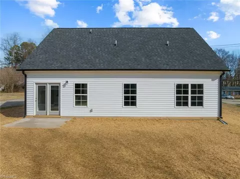 Exterior - 726 Hendrix St, High Point, NC 27260 photo 6 of 8