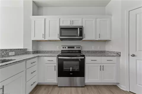 Kitchen - 726 Hendrix St, High Point, NC 27260 photo 3 of 3