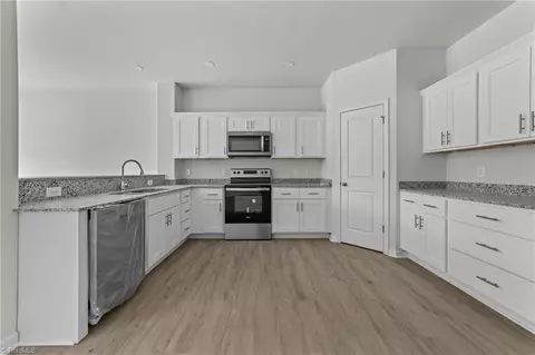 Kitchen - 726 Hendrix St, High Point, NC 27260 photo 2 of 3