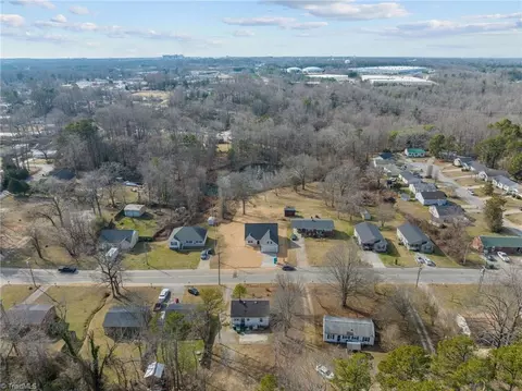 View/Area - 726 Hendrix St, High Point, NC 27260 photo 4 of 5