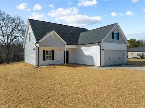 Exterior - 726 Hendrix St, High Point, NC 27260 photo 2 of 8