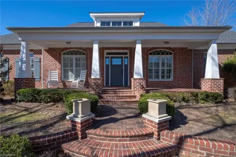 120 Bridgewood Ln, Bermuda Run, NC 27006