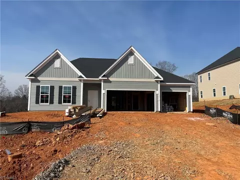 437 Brooke Hill Dr, Lewisville, NC 27023