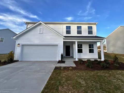 120 Palomino Dr, King, NC 27021
