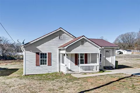 279 Lake St, Linwood, NC 27299