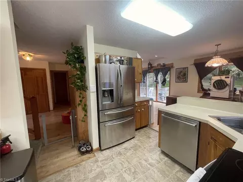 Kitchen - 285 Grandview Cir, Traphill, NC 28685 photo 1 of 3