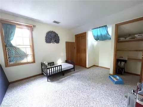 Bedroom - 285 Grandview Cir, Traphill, NC 28685 photo 2 of 3