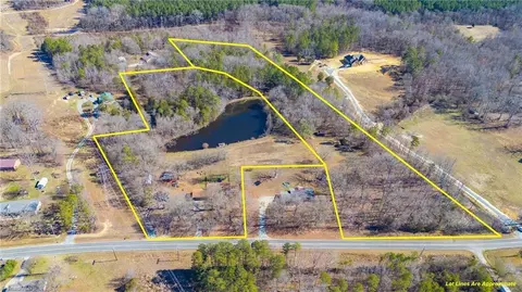 217 Boggs Rd, Thomasville, NC 27360