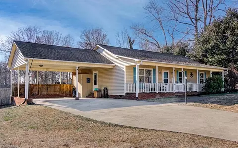 3865 Welcome Arcadia Rd, Lexington, NC 27295