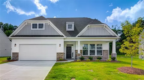 7835 Fairview Garden Trl, Clemmons, NC 27012