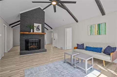 3981 Chilton Dr, Winston Salem, NC 27106