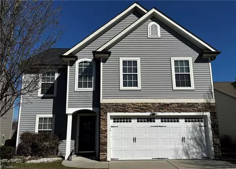 5715 Misty Hill Cir, Clemmons, NC 27012