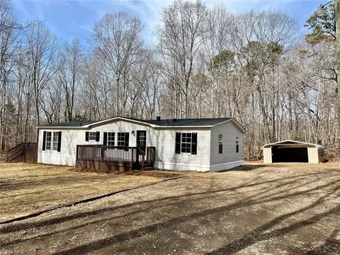 4795 Jordan Valley Rd, Trinity, NC 27370 photo 2