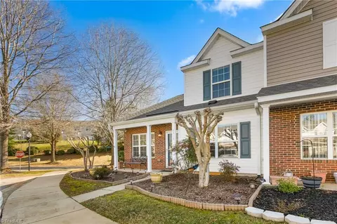 6316 Sweetbay Dr, Whitsett, NC 27377