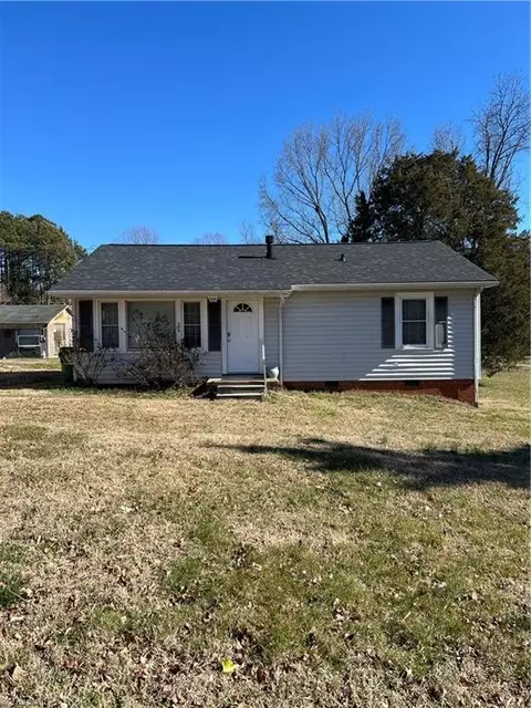 303 Shoaf St, Lexington, NC 27292