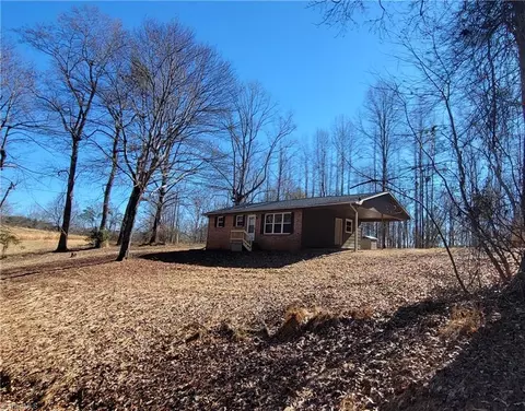 455 Trapp Creek Rd, Wilkesboro, NC 28697